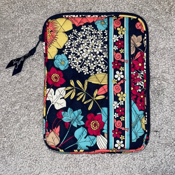 Vera Bradley Handbags - Vera Bradley Kindle/Tablet/iPad case